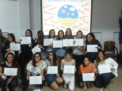 Entrega de títulos. Carrera de Educador en Primera Infancia ... Imagen 1